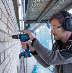 Bosch GDR 18V-215 + GSB 18 Kit Aparafusadora de Impacto 215Nm + Berbequim 45Nm